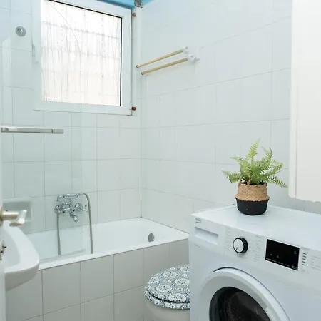Aggire Retro Apartman *