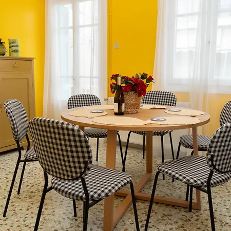 Aggire Retro Apartman